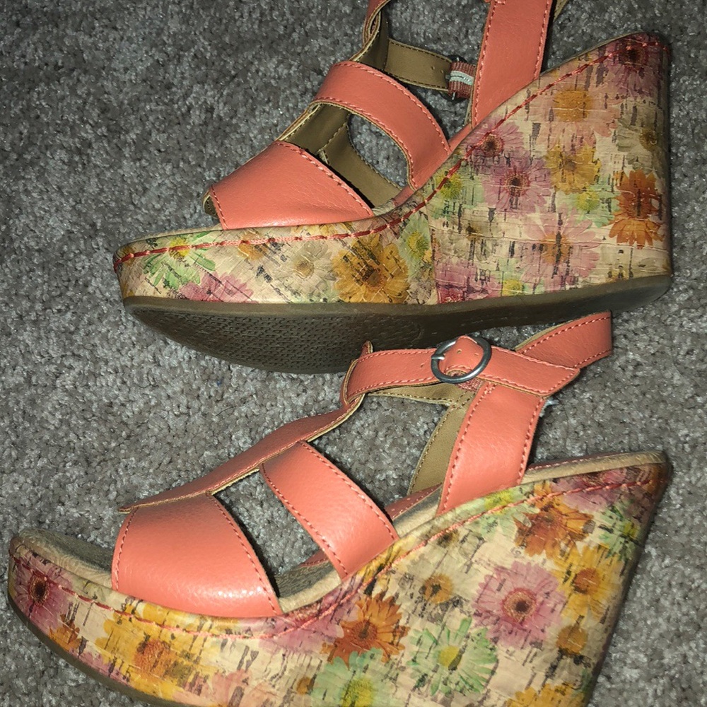Peachy Pink Wedges!